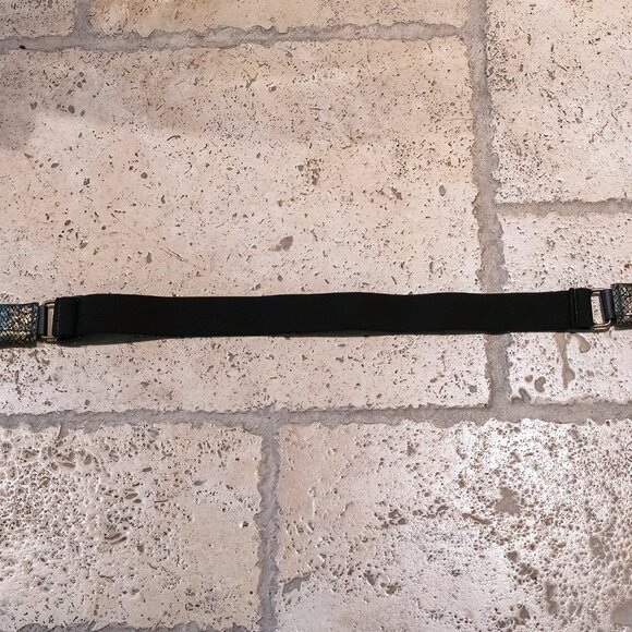 BELT BLACK KNIGHT FINE EQUESTRIAN STRETCHY BLACK & GOLD WITH LOGO.... AS NEW*** - Picture 3 of 3